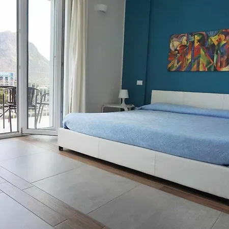 Favorita Apartment *
